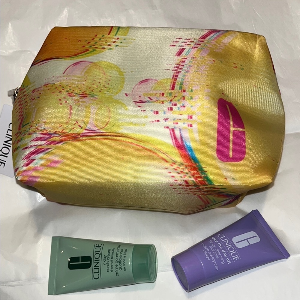 ๐ Clinique Makeup Bag Facial Cleansing Mousse and Scrub Cream Set - Picture 6 of 6